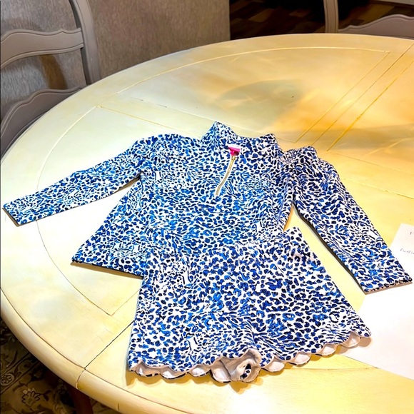 Blue and White Leopard Print Lilly Pulitzer 2-3 short set - Picture 1 of 5